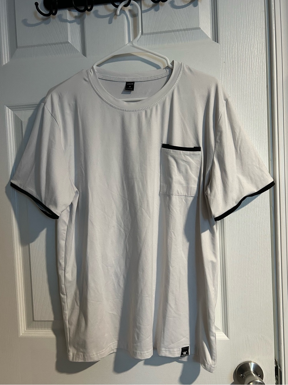 White T-shirt With Black Contrast Edges